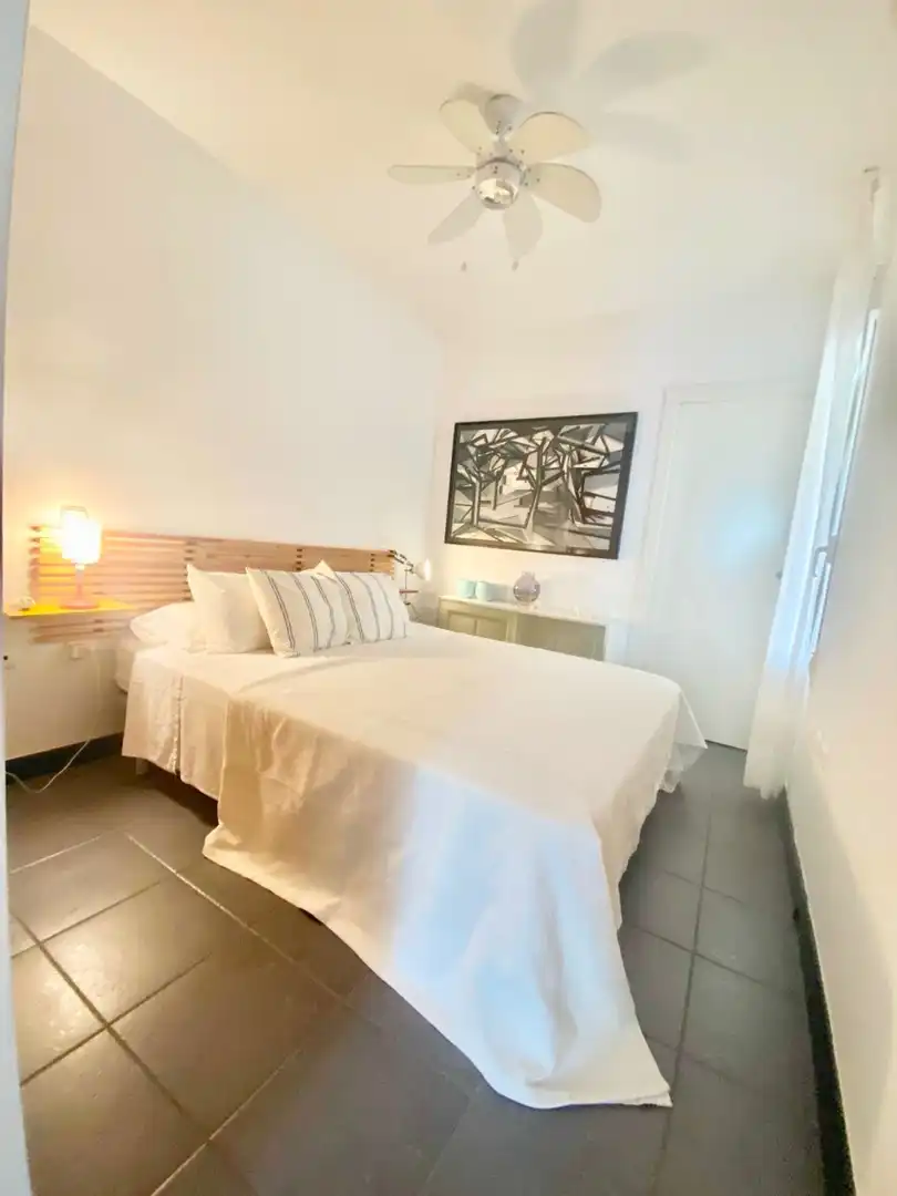 Habitación de Apartamento de alquiler en Cartagena con Aire acondicionado, Piscina y Amueblado