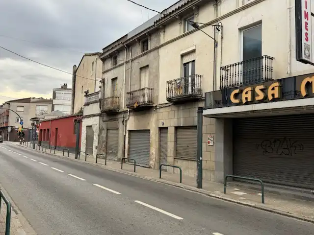 Vista exterior de Casa adosada en venda en Anglès amb Calefacció, Jardí privat i Terrassa