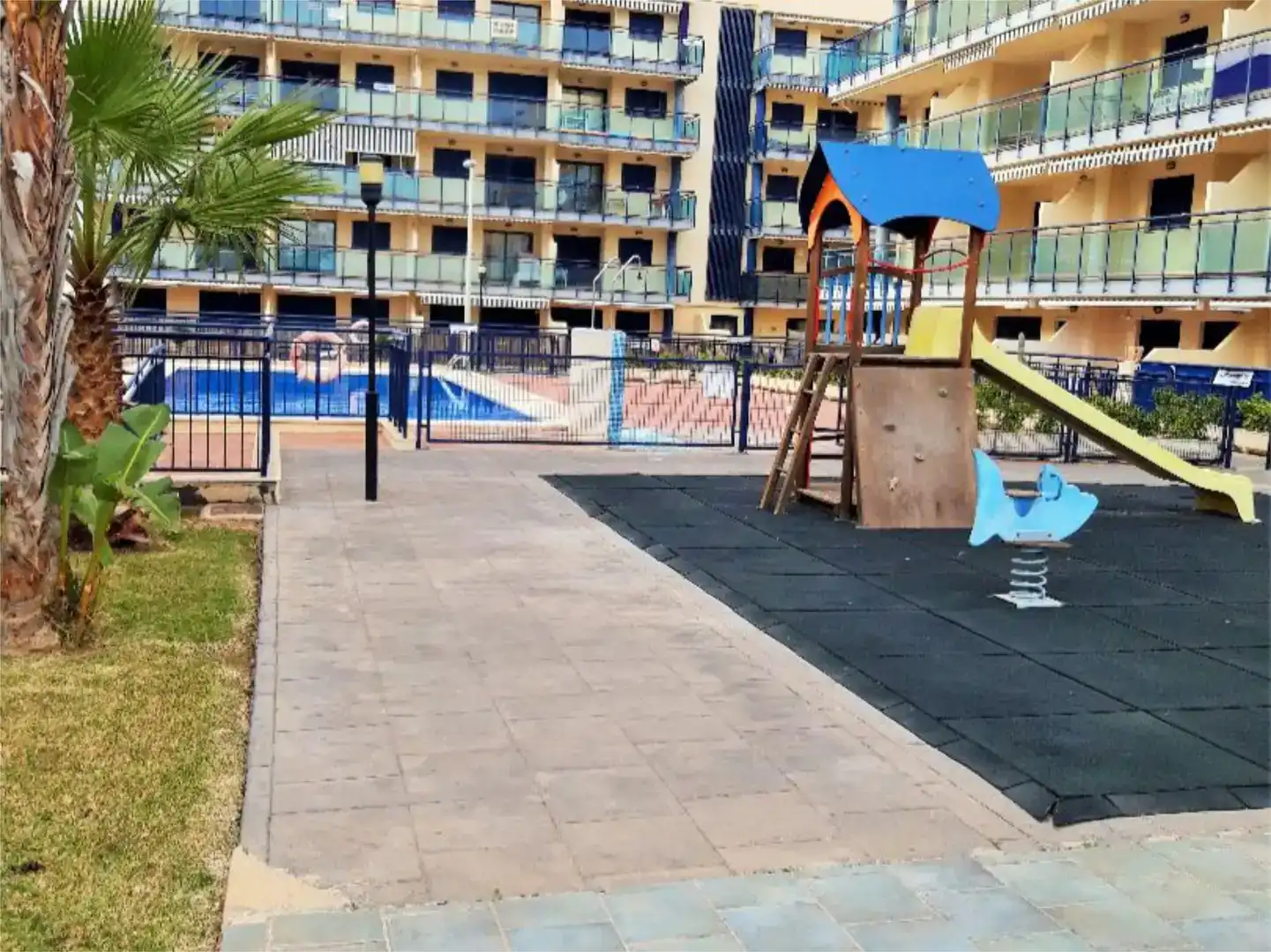 Piscina de Pis de lloguer en Moncofa amb Jardí privat, Traster i Piscina