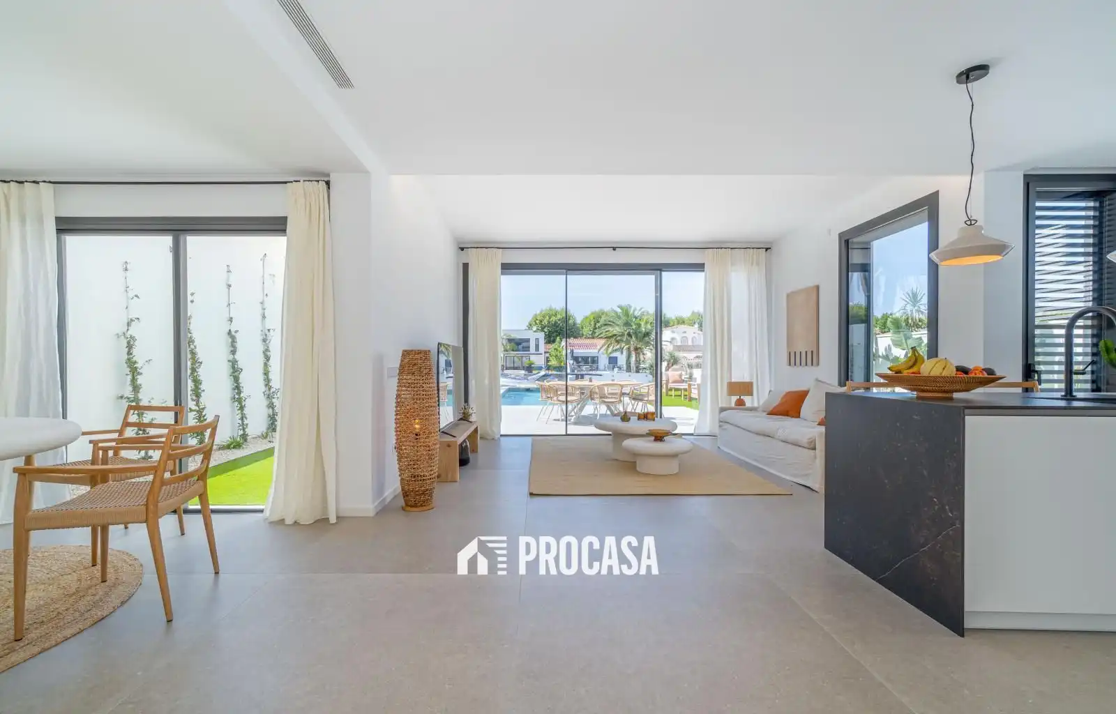 Sala d'estar de Casa o xalet en venda en Empuriabrava amb Aire condicionat, Calefacció i Traster