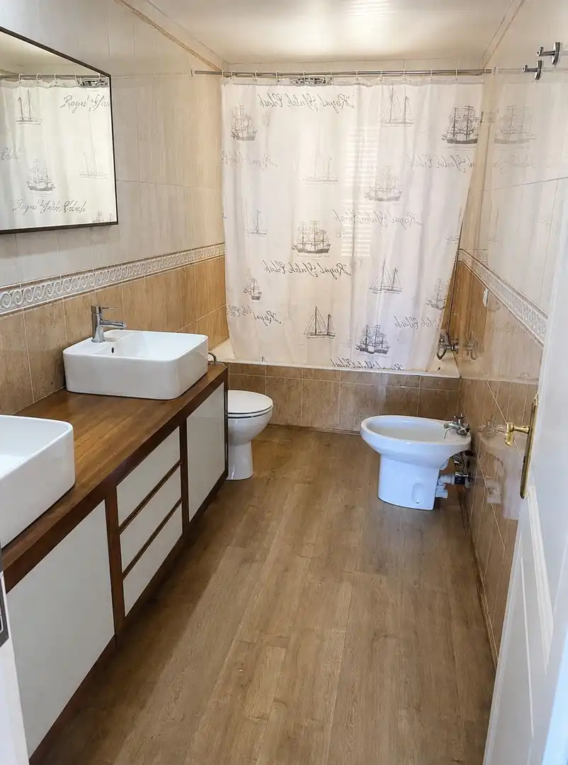 Bathroom of Flat for rent in Binissalem  with Air Conditioner