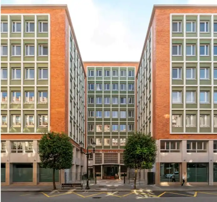 Vista exterior de Piso en venta en Gijón  con Calefacción