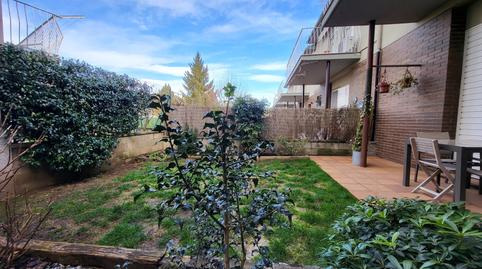 Foto 2 de Casa adosada en venda a Olot, Girona