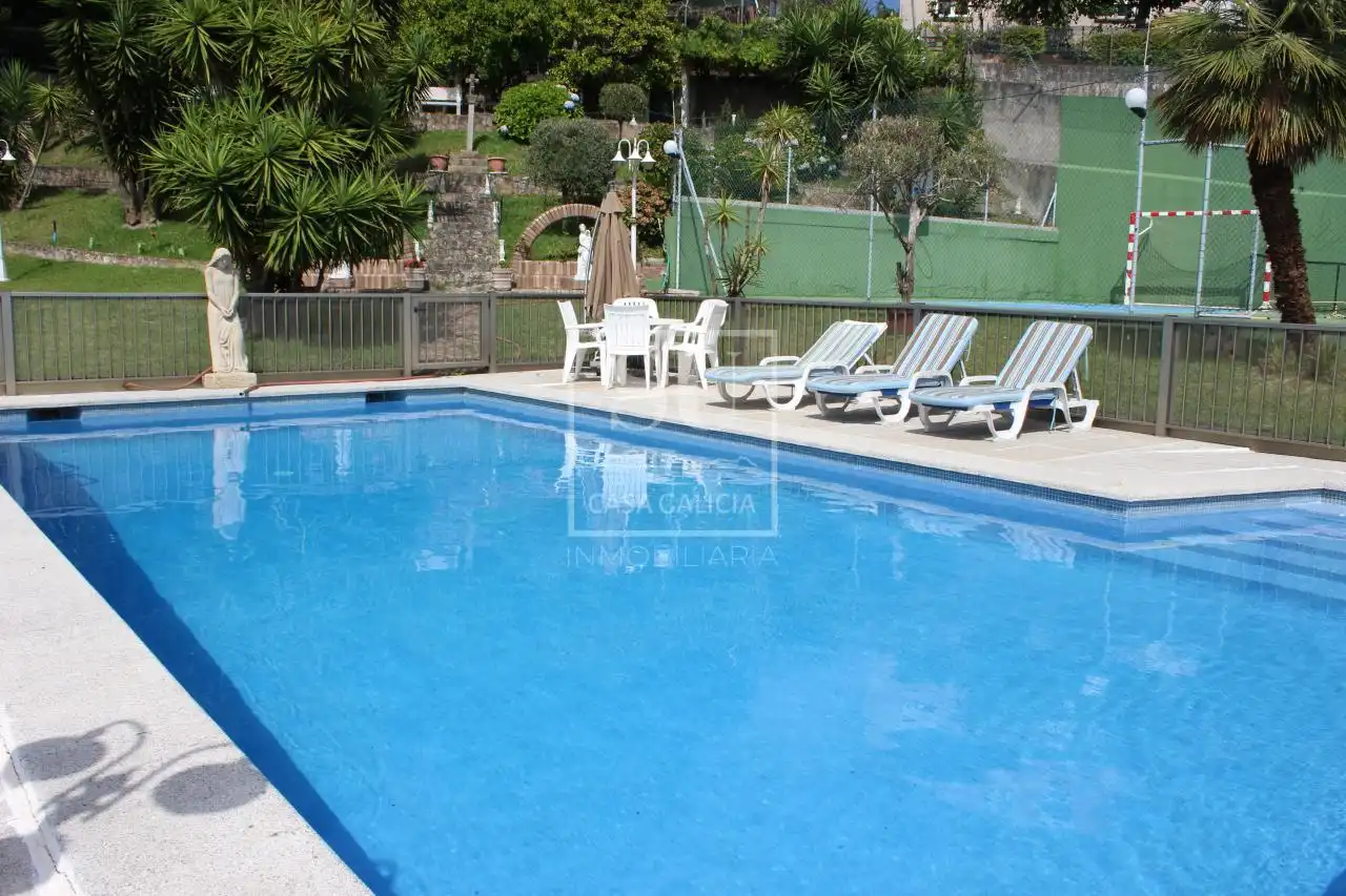 Piscina de Casa o chalet en venta en Nigrán con Calefacción, Jardín privado y Terraza