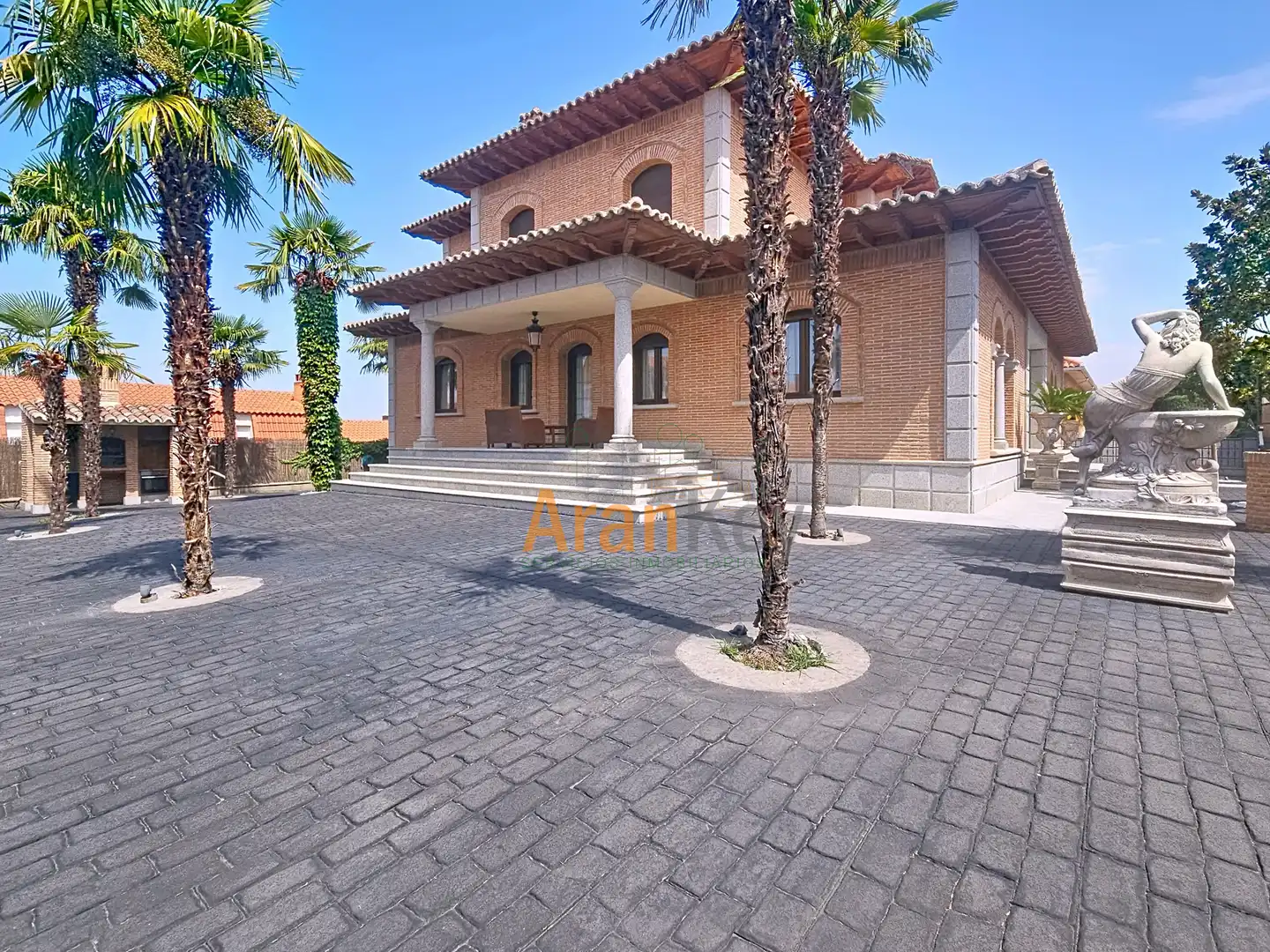 Exterior view of Houses for sale in Aranjuez  with Air Conditioner, Heating and Private garden