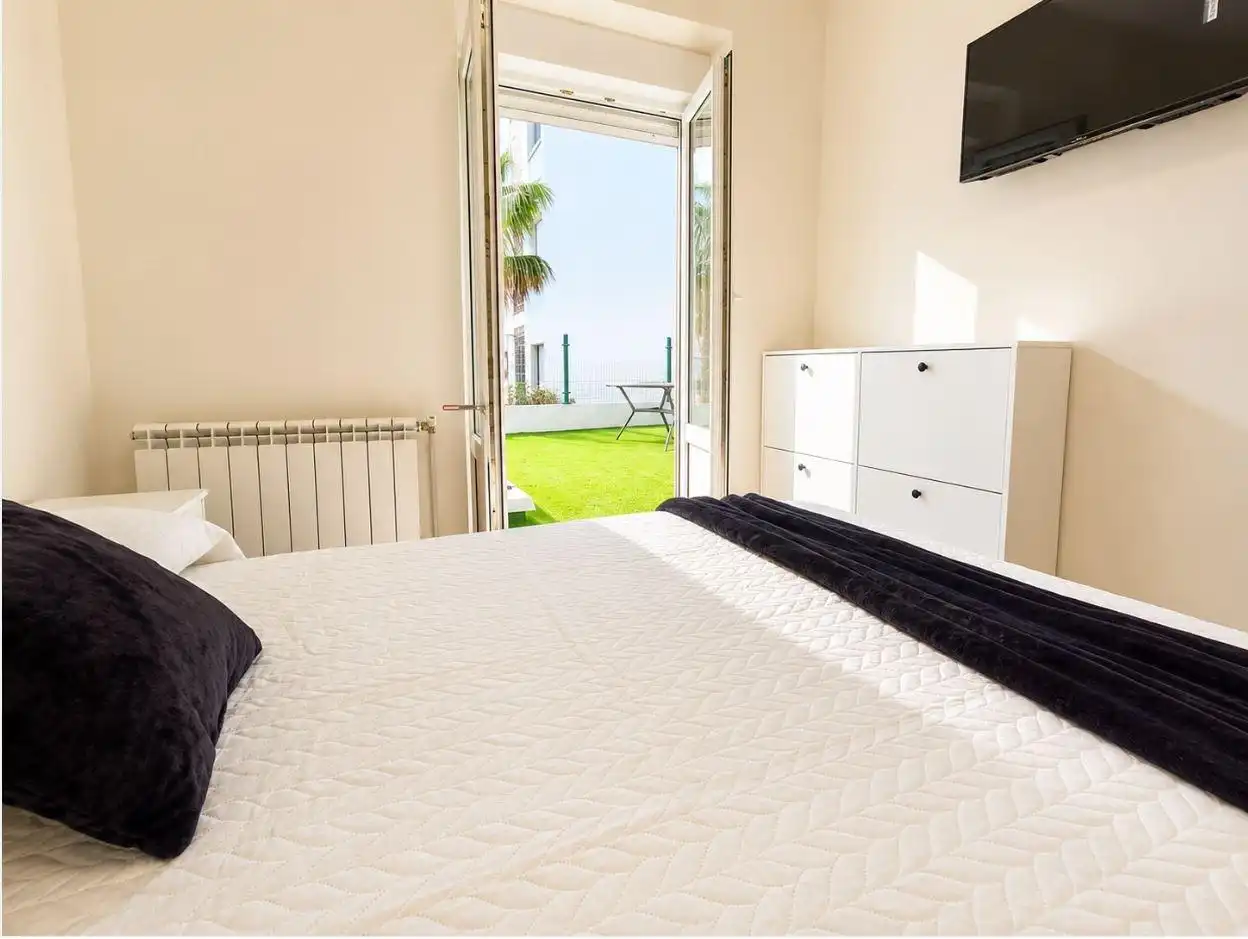 Habitación de Casa o chalet de alquiler en Torrelavega  con Calefacción, Terraza y Amueblado