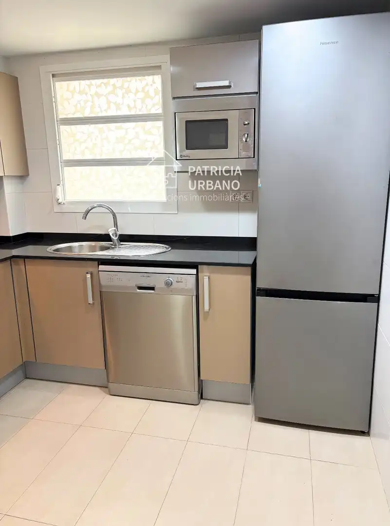 Cocina de Apartamento de alquiler en Cambrils con Aire acondicionado, Calefacción y Parquet