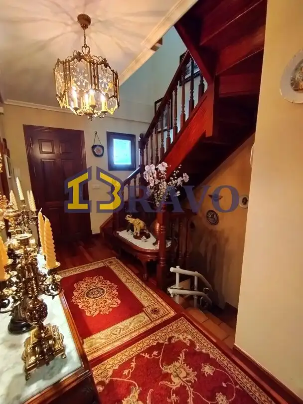 Casa adosada en venta en Medina de Pomar con Calefacción, Jardín privado y Terraza