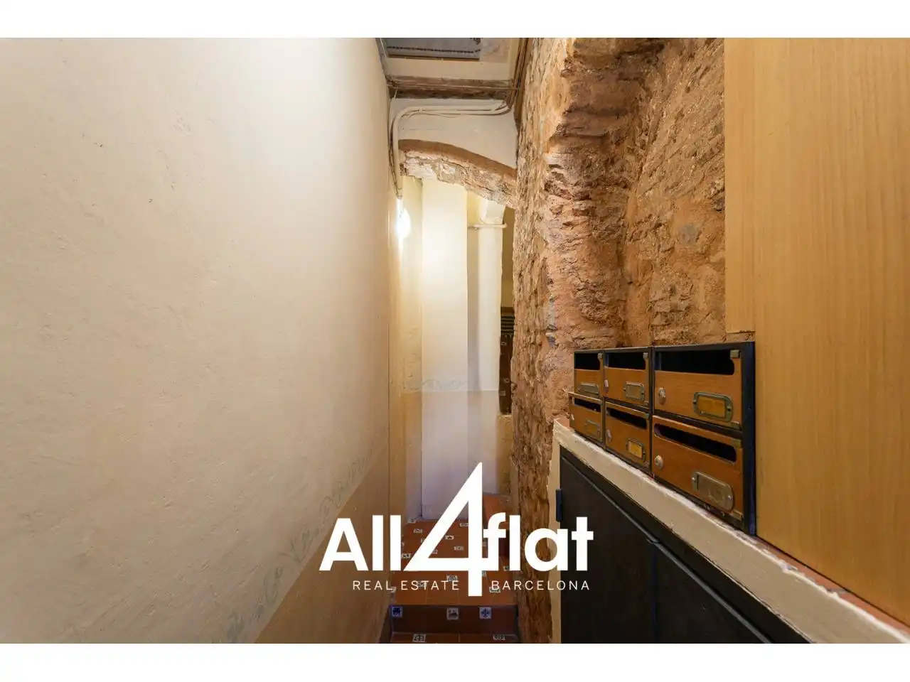 Wohnung zum Verkauf in Barcelona mit Klimaanlage, Parkett und Möbliert