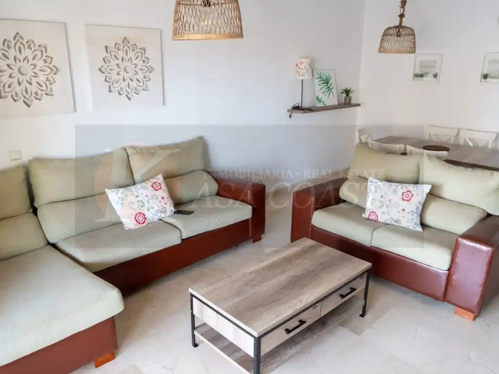 Sala de estar de Piso en venta en Fuengirola con Aire acondicionado, Jardín privado y Terraza