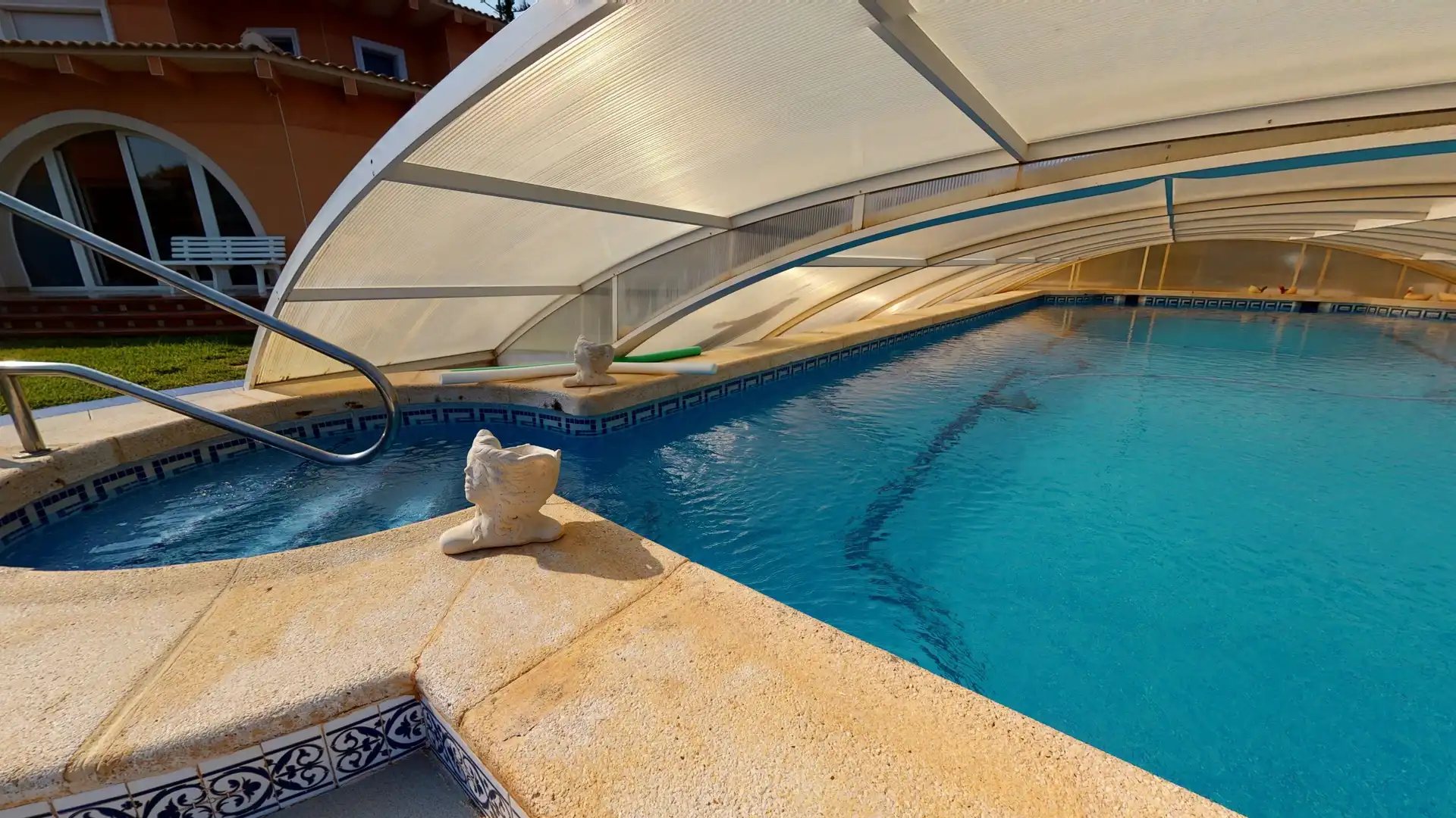 Piscina de Casa o xalet en venda en Orihuela amb Jardí privat