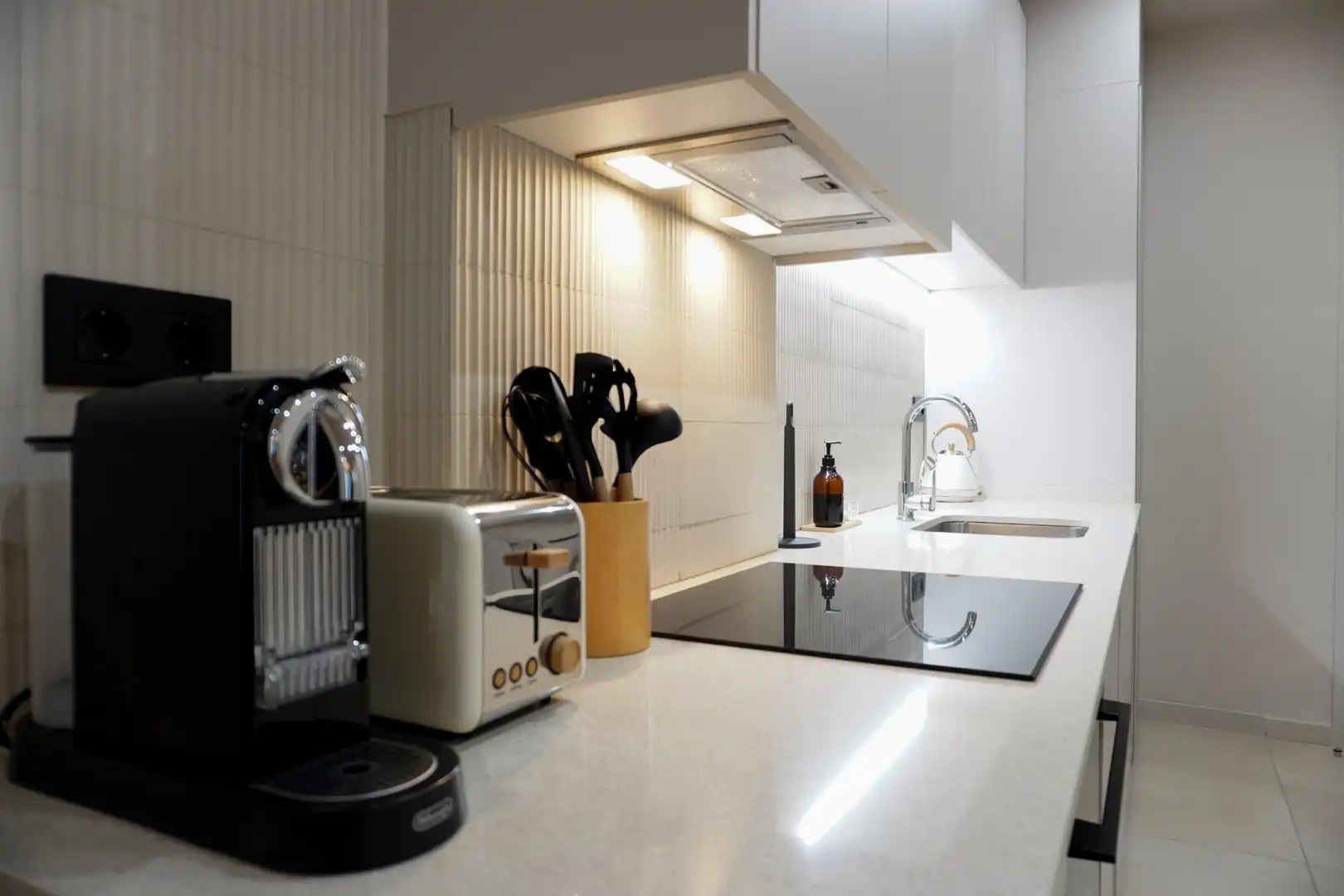 Cocina de Planta baja de alquiler en Barcelona con Aire acondicionado, Calefacción y Terraza
