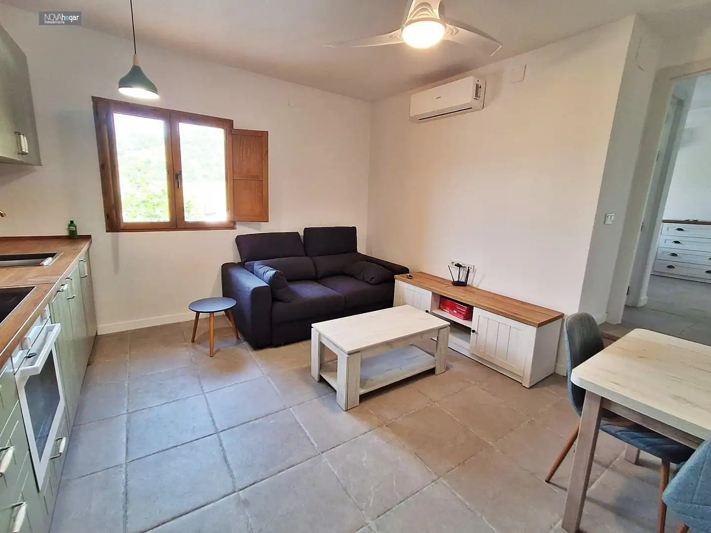 Sala de estar de Piso de alquiler en Málaga con Aire acondicionado, Calefacción y Jardín privado