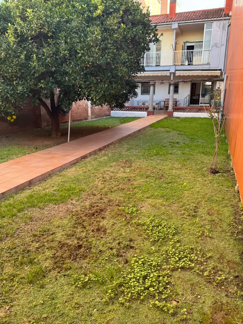 Garten von Haus oder Chalet zum Verkauf in Cornellà de Llobregat mit Heizung, Privatgarten und Terrasse