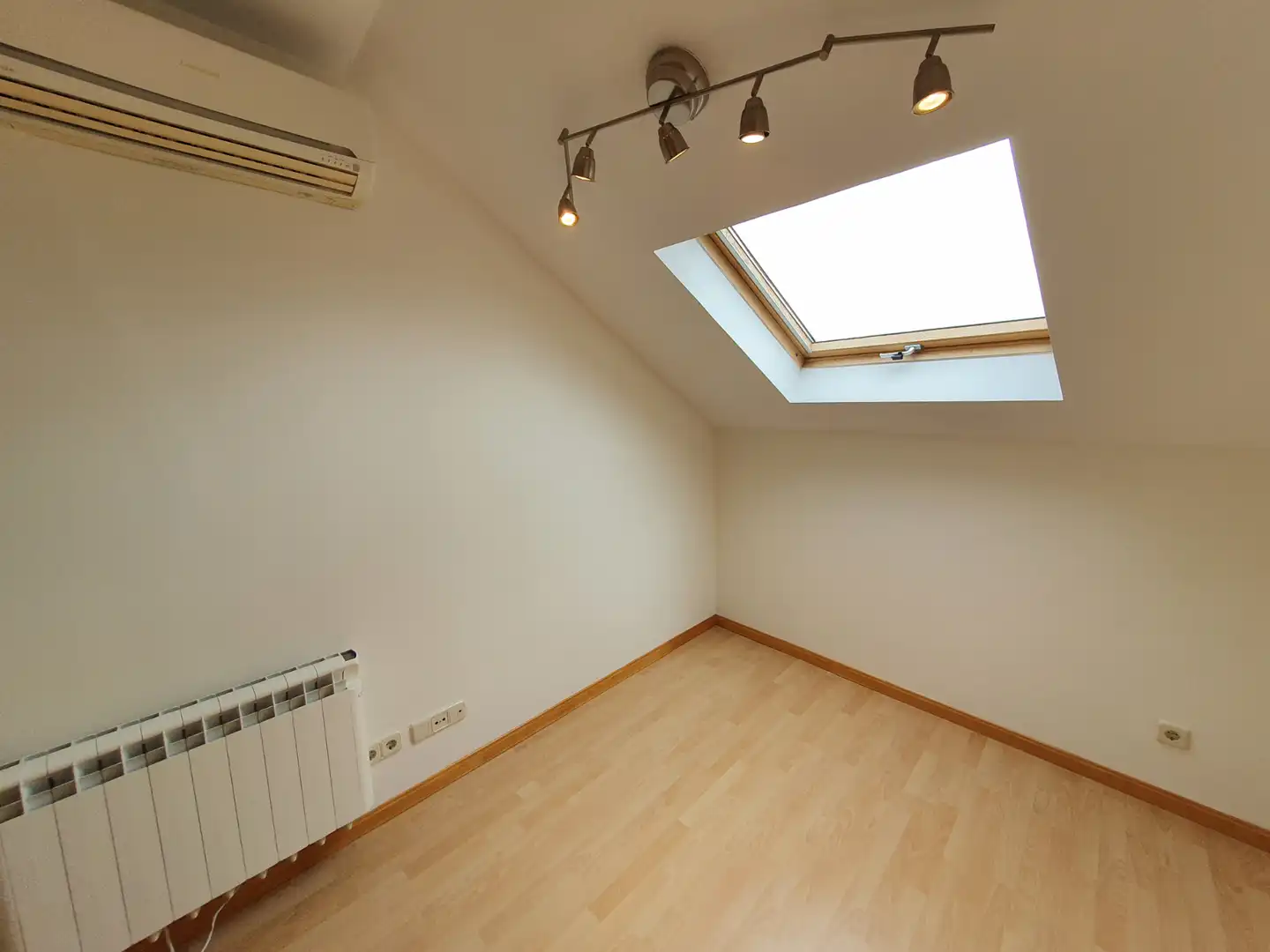 Dúplex en venta en Madrid con Aire acondicionado, Calefacción y Parquet