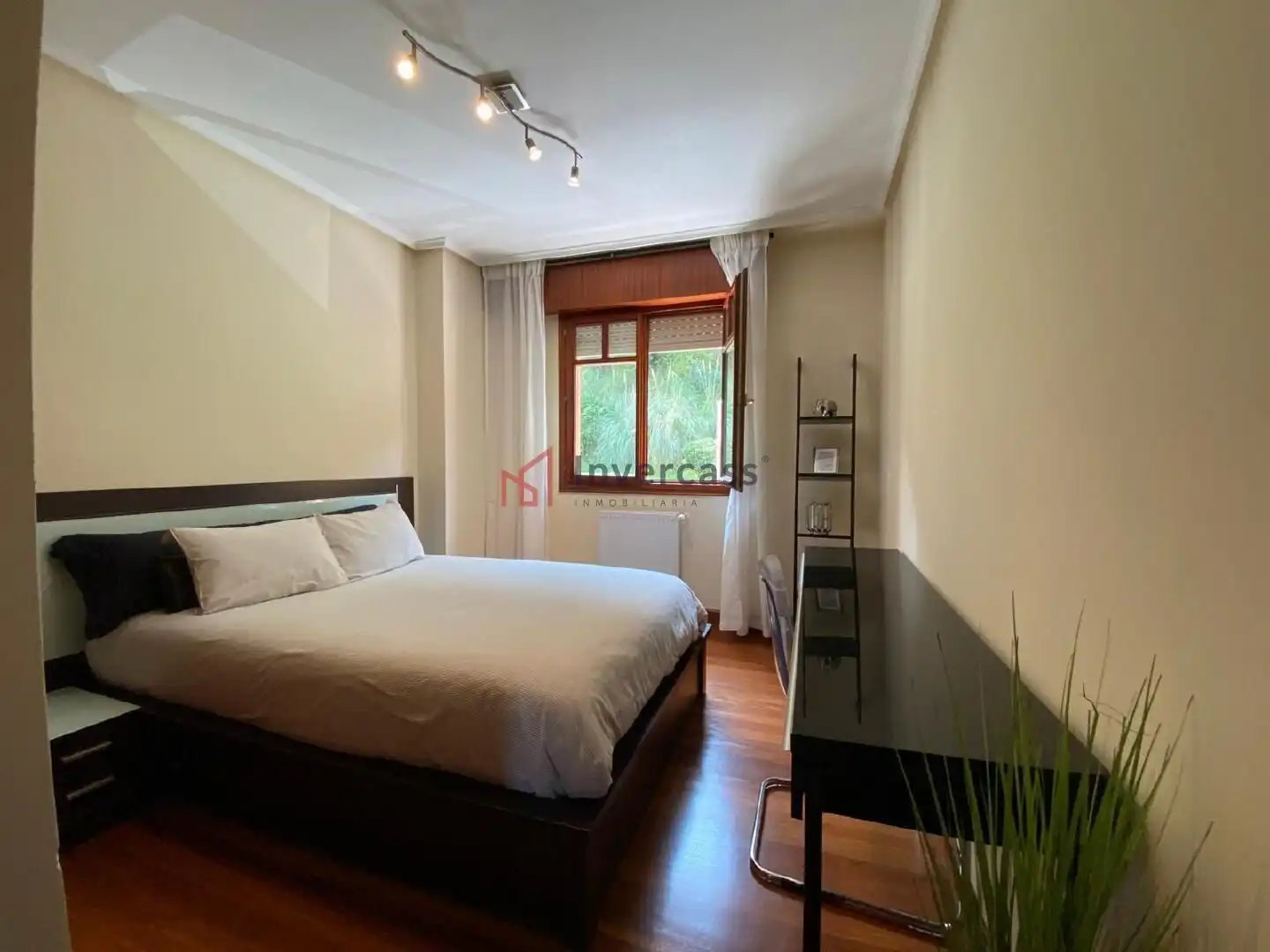 Habitación de Casa adosada en venta en Castro-Urdiales