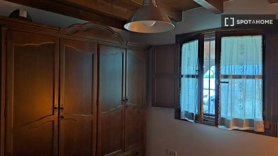 Room in Alozaina