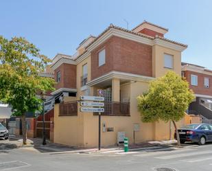 Exterior view of Single-family semi-detached for sale in Armilla  with Air Conditioner, Heating and Private garden