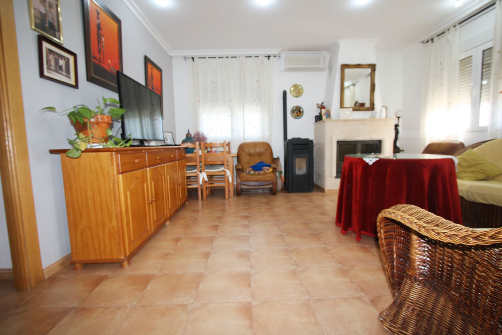 Living room of Houses for sale in Casas de Juan Núñez  with Air Conditioner, Heating and Private garden