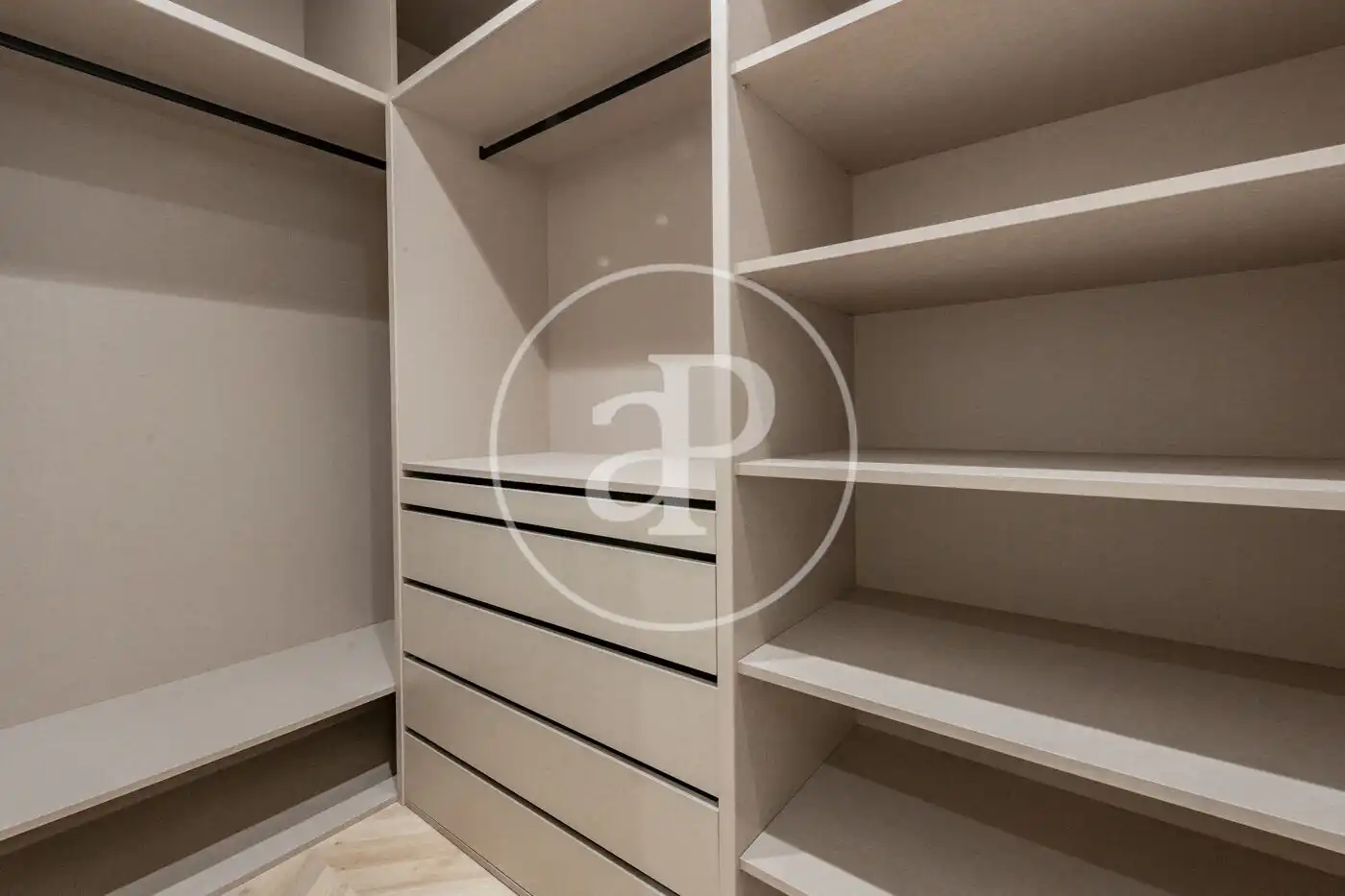 Habitación de Piso en venta en Madrid con Aire acondicionado, Calefacción y Trastero