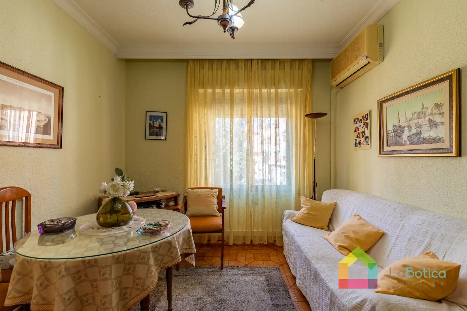 Sala d'estar de Pis en venda en Santa Bárbara