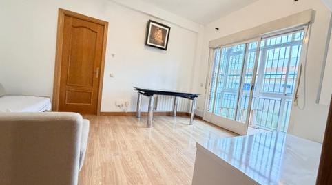 Foto 5 de Piso en venta en Calle Metano, Virgen del Rosario, Madrid