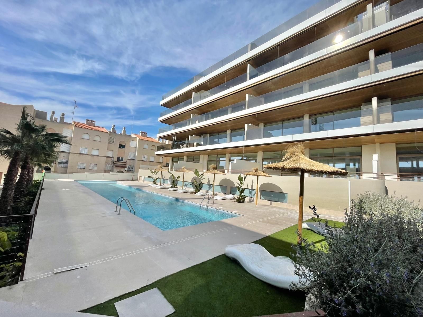 Piscina de Pis en venda en Santa Pola amb Aire condicionat, Terrassa i Traster