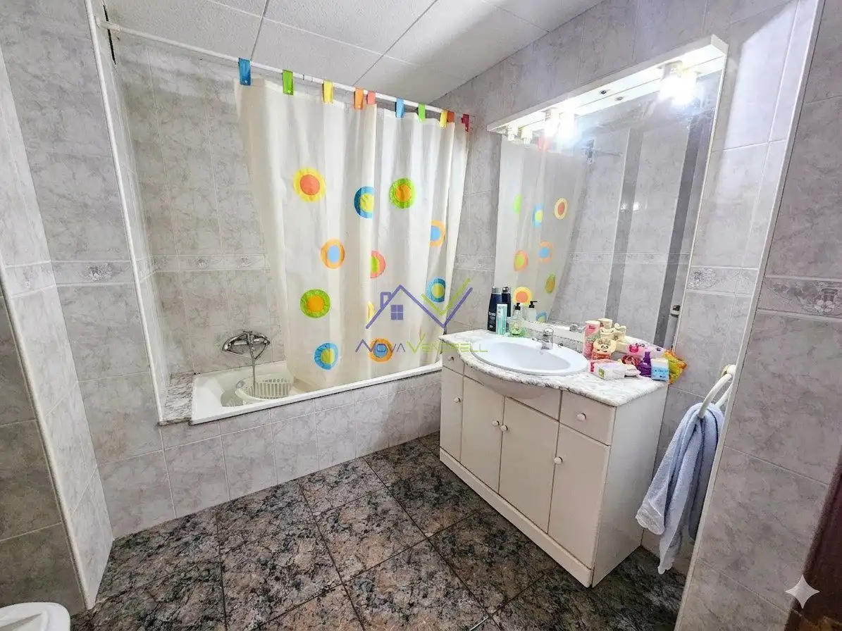 Baño de Piso en venta en El Vendrell con Balcón