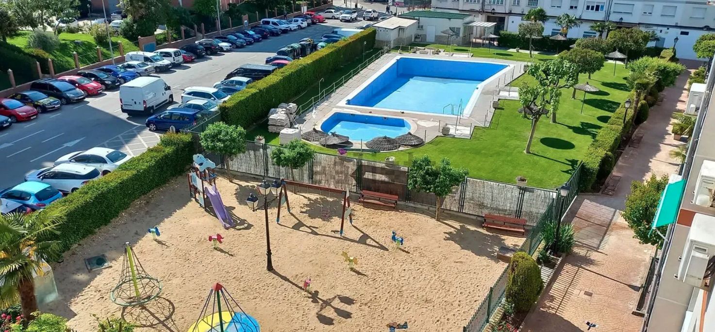 Piscina de Pis en venda en Móstoles amb Aire condicionat, Calefacció i Jardí privat
