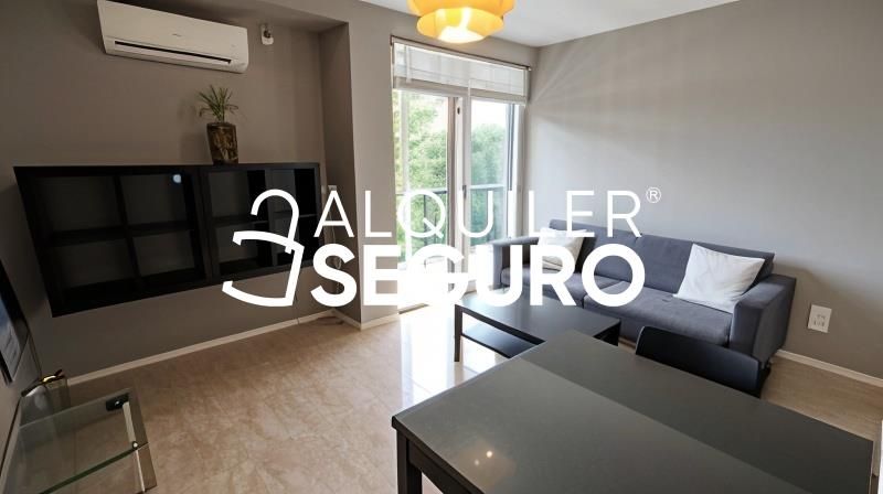 Living room of Flat to rent in Camas  with Air Conditioner, Terrace and Furnished