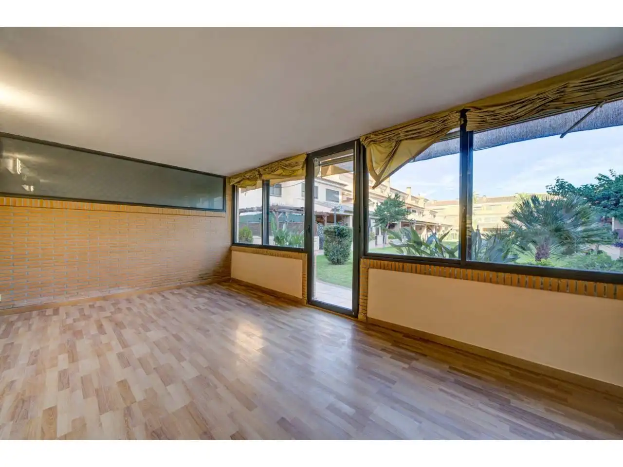 Habitación de Casa adosada en venta en Valencia con Aire acondicionado, Calefacción y Terraza