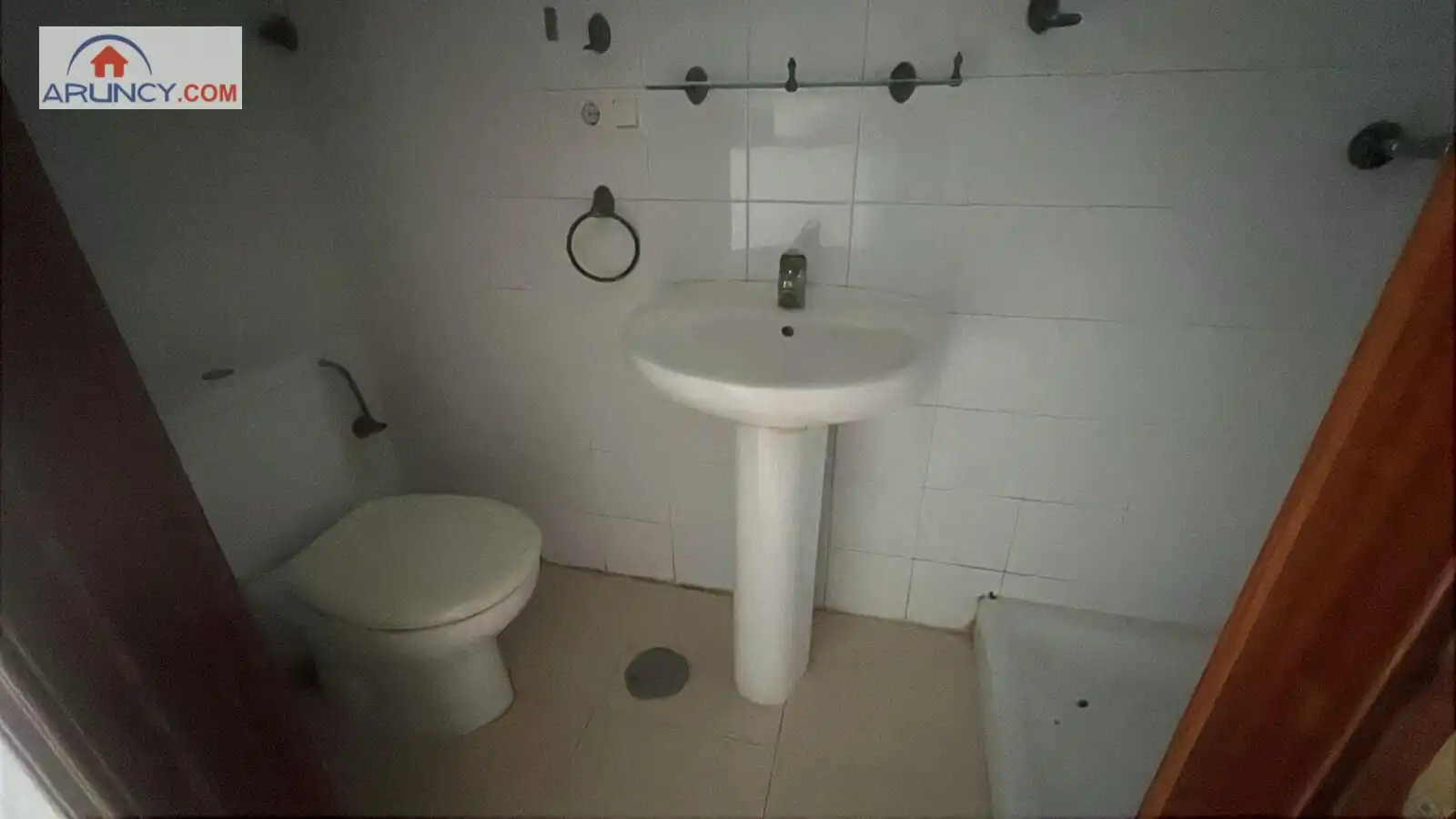 Badezimmer von Wohnung zum Verkauf in Cantillana mit Klimaanlage und Heizung
