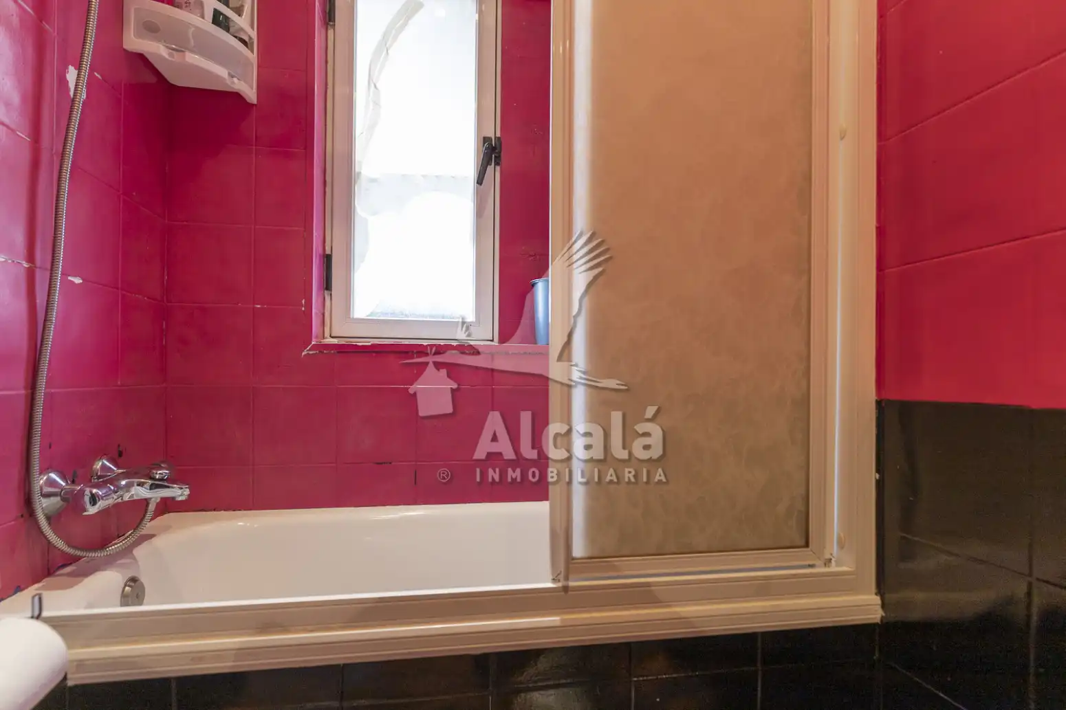 Baño de Piso en venta en Madrid con Calefacción y Terraza