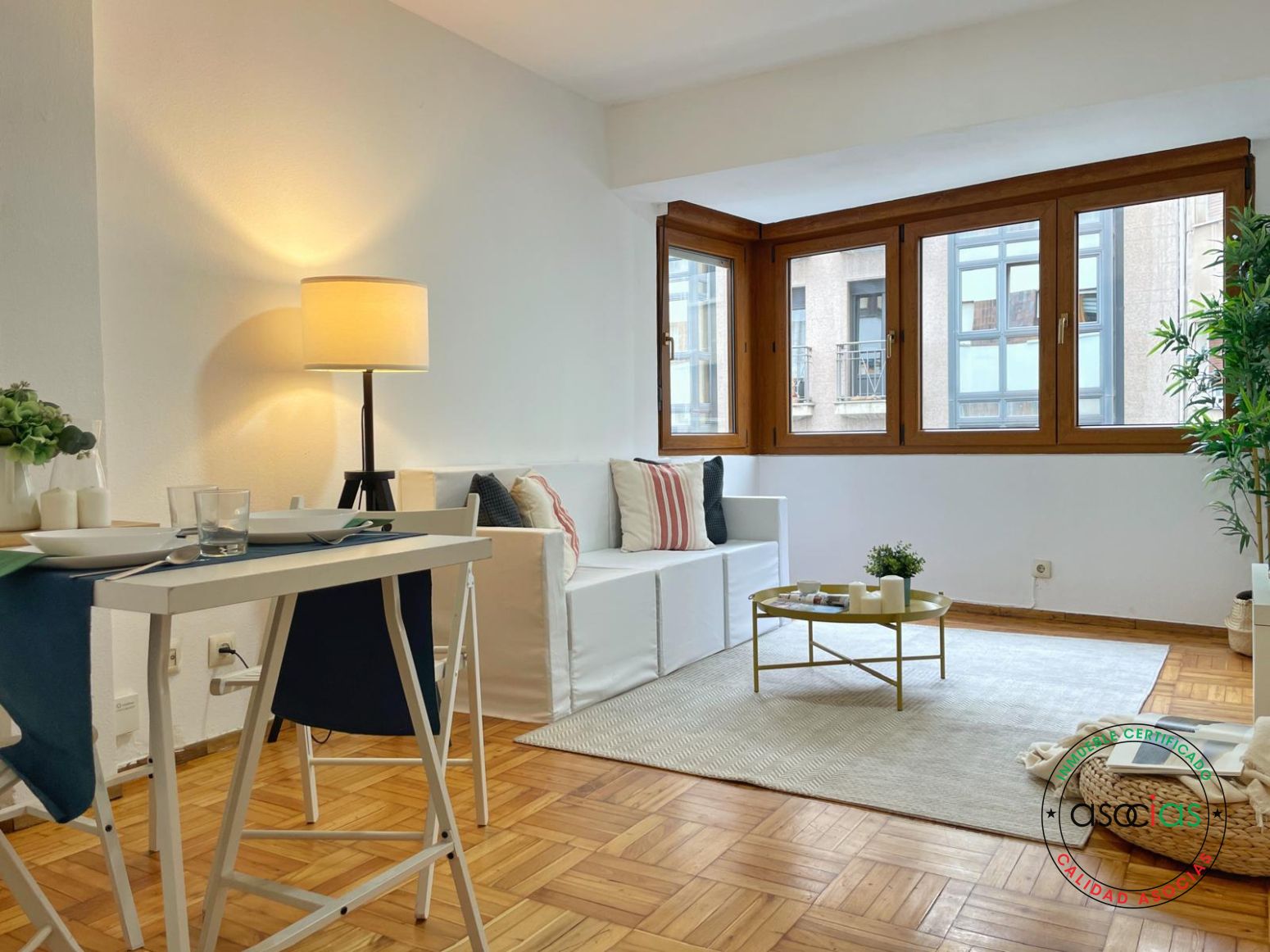 Sala d'estar de Pis en venda en Gijón  amb Parquet