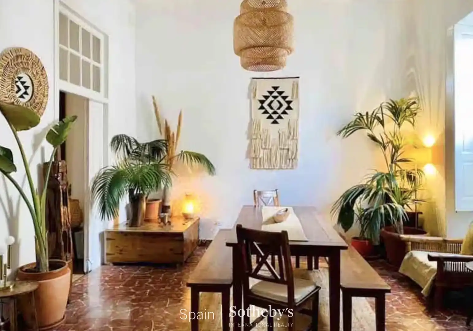 Esszimmer von Einfamilien-Reihenhaus zum Verkauf in Agaete mit Klimaanlage, Privatgarten und Terrasse