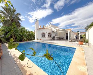 Swimming pool of House or chalet for sale in Orihuela  with Air Conditioner, Private garden and Terrace