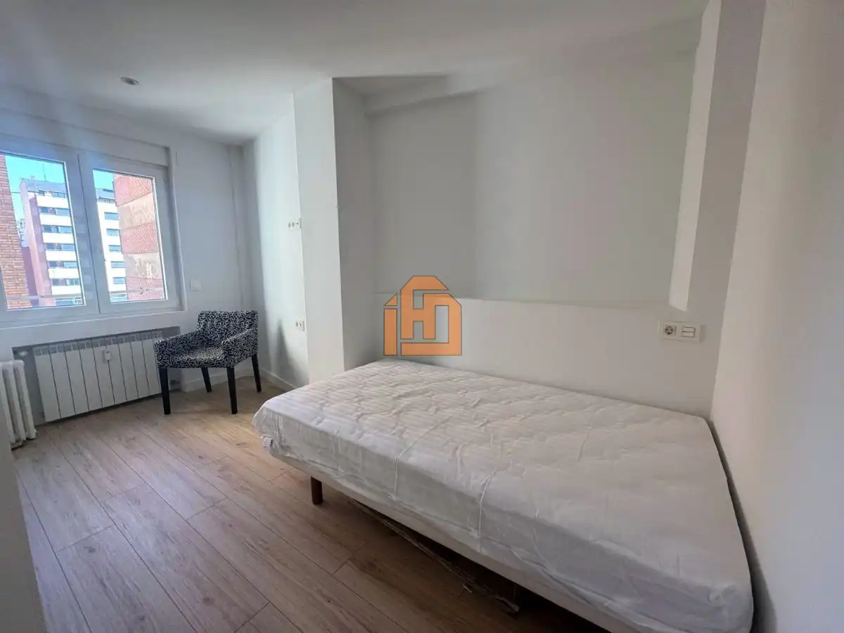 Bedroom of Apartments for rent in León Capital   with Heating and Parquet flooring