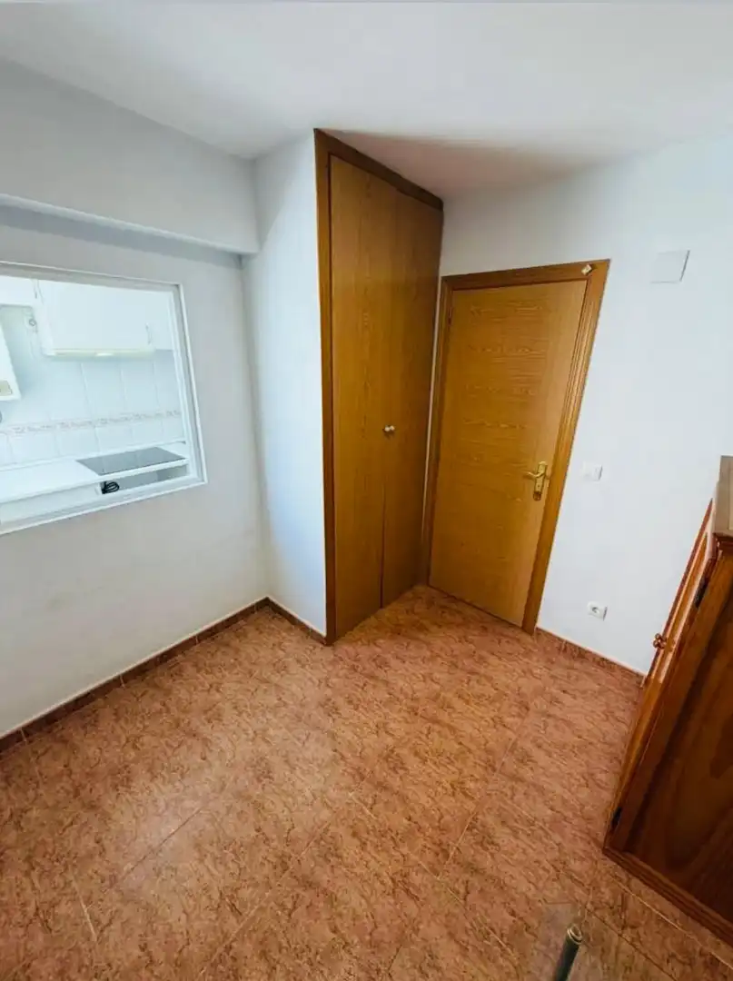 Flat with terrace for sale in Carrer Pintor Segrelles 10, imagen 7