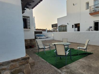 Vista exterior de Casa o xalet de lloguer en Conil de la Frontera amb Terrassa