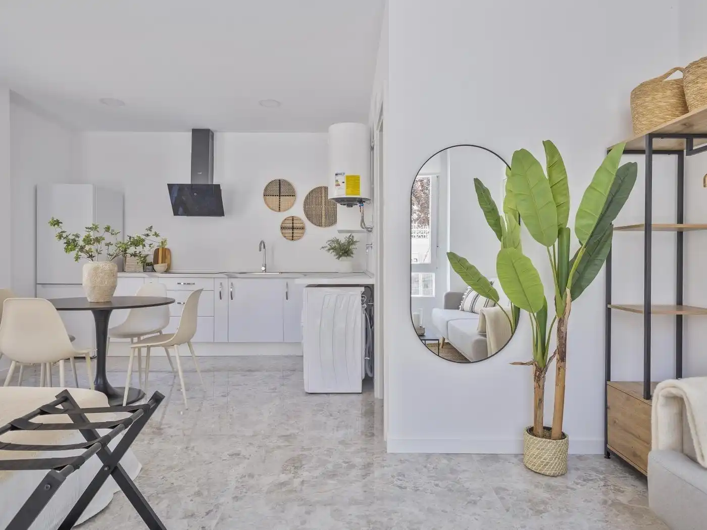 Bajo en venta en Calle Calle Isla de Cerdeña 19, imagen 2