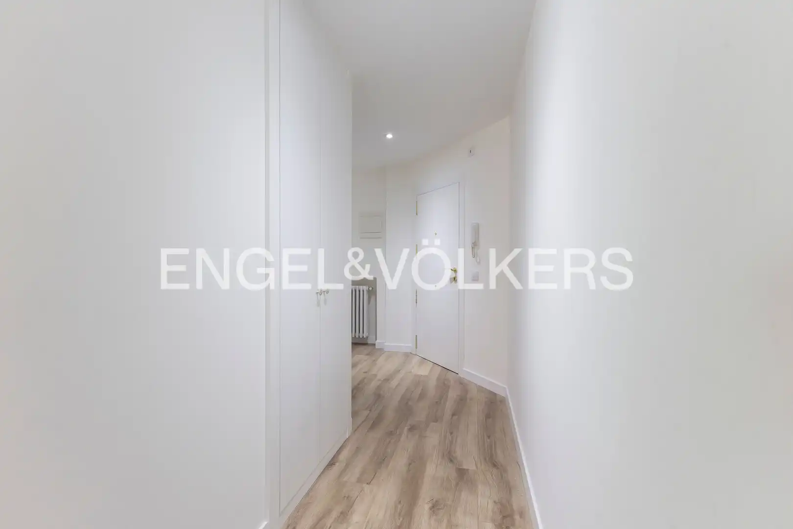 Flat for sale in Madrid  with Air Conditioner, Heating and Parquet flooring
