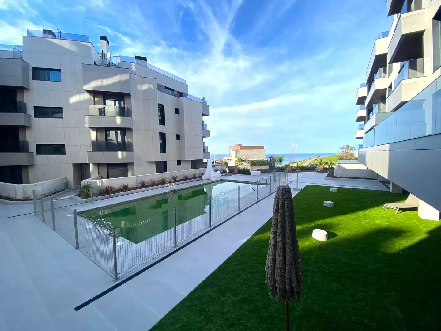 Swimming pool of Flat for sale in Castro-Urdiales  with Heating, Parquet flooring and Terrace