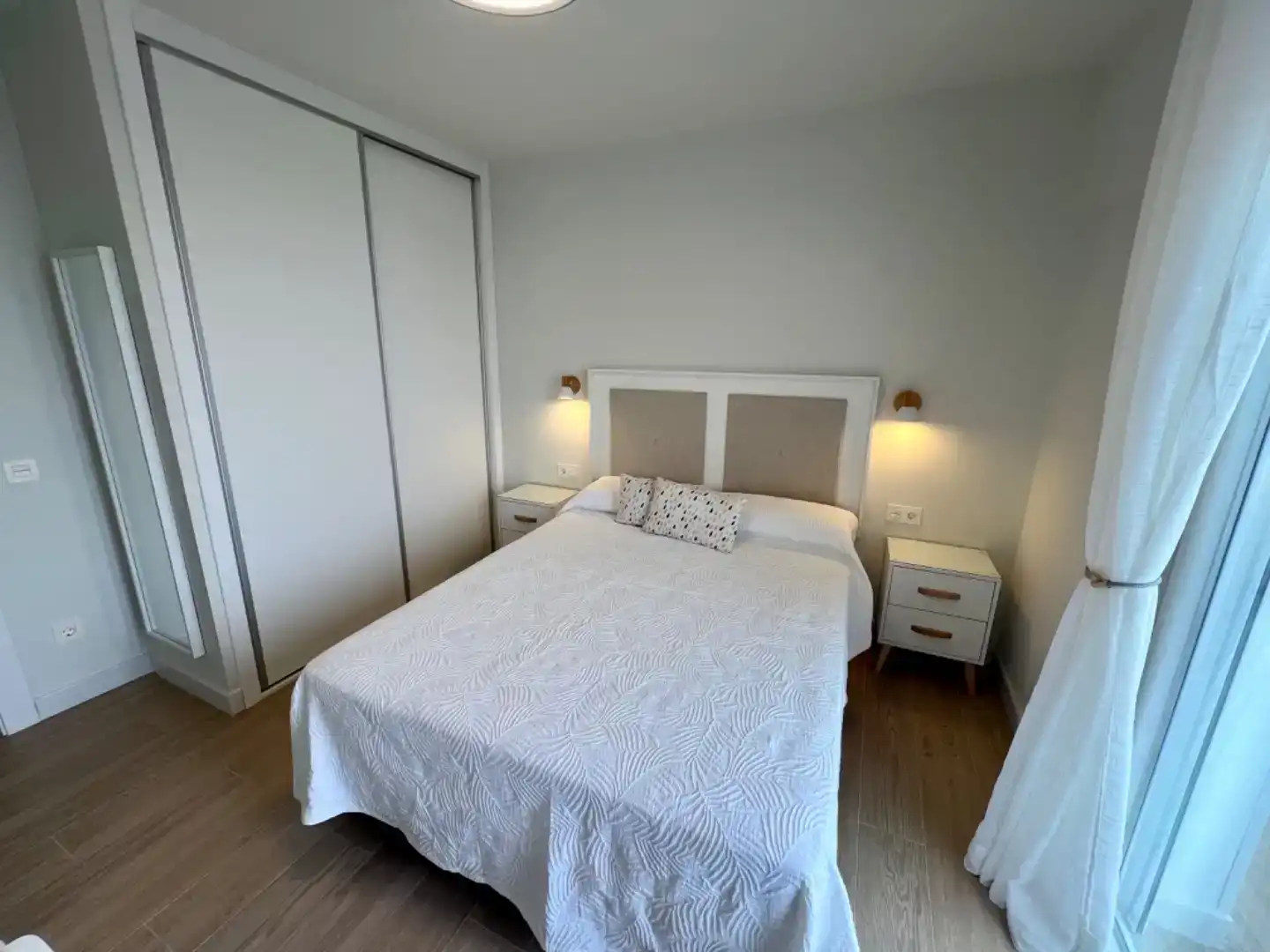 Bedroom of Flat for rent in Almuñécar  with Air Conditioner and Furnished
