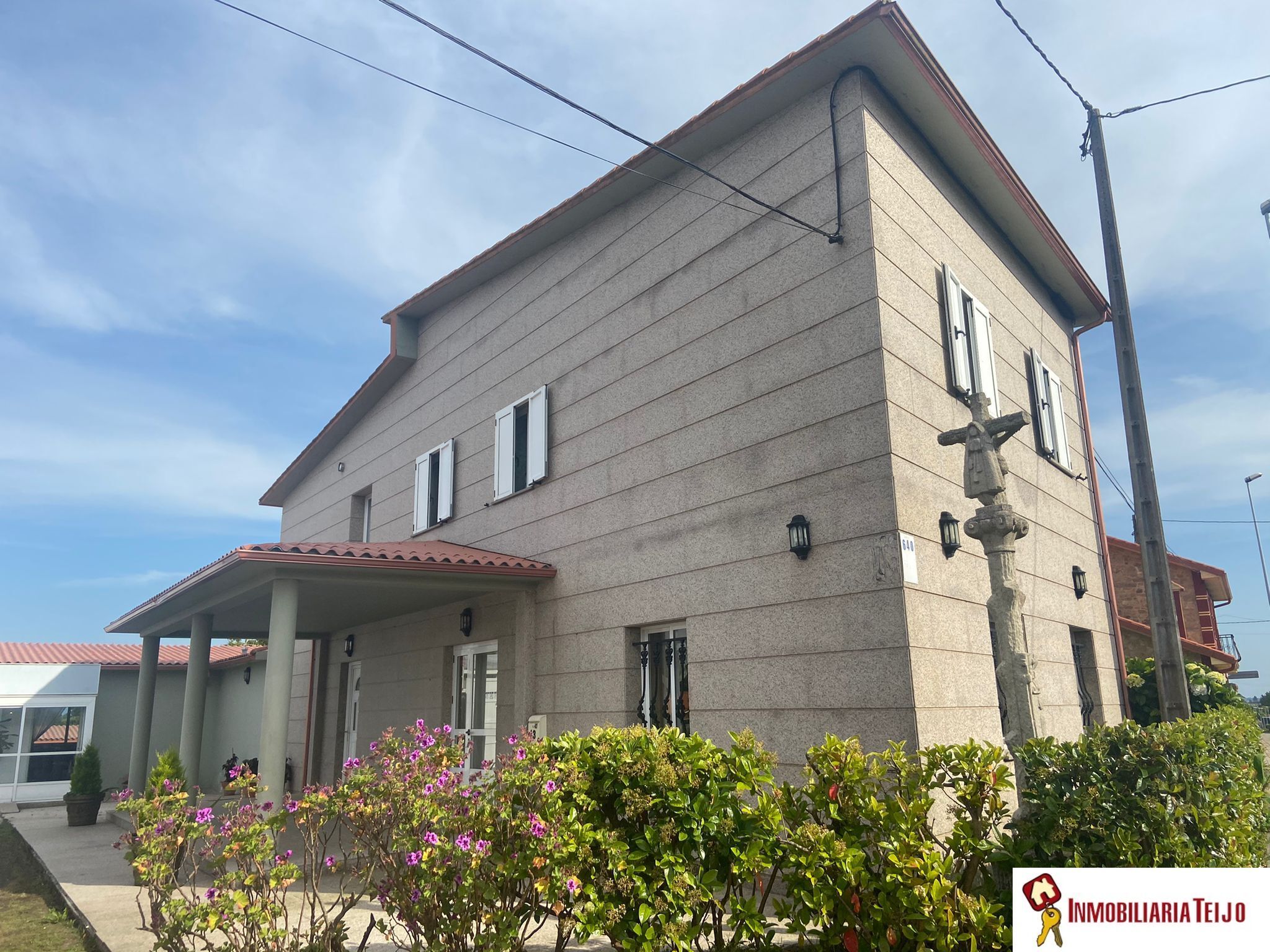 Vista exterior de Casa o xalet en venda en Narón amb Calefacció, Jardí privat i Terrassa