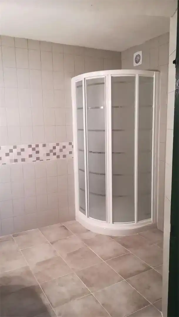Badezimmer von Büro zum Verkauf in Bilbao 