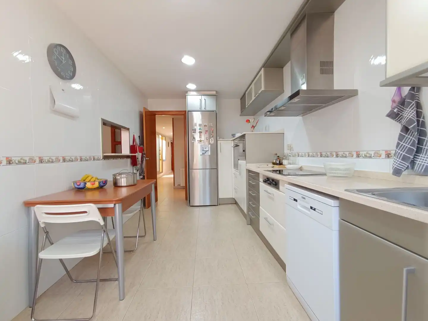 Cocina de Casa o chalet en venta en Badalona con Aire acondicionado, Calefacción y Jardín privado