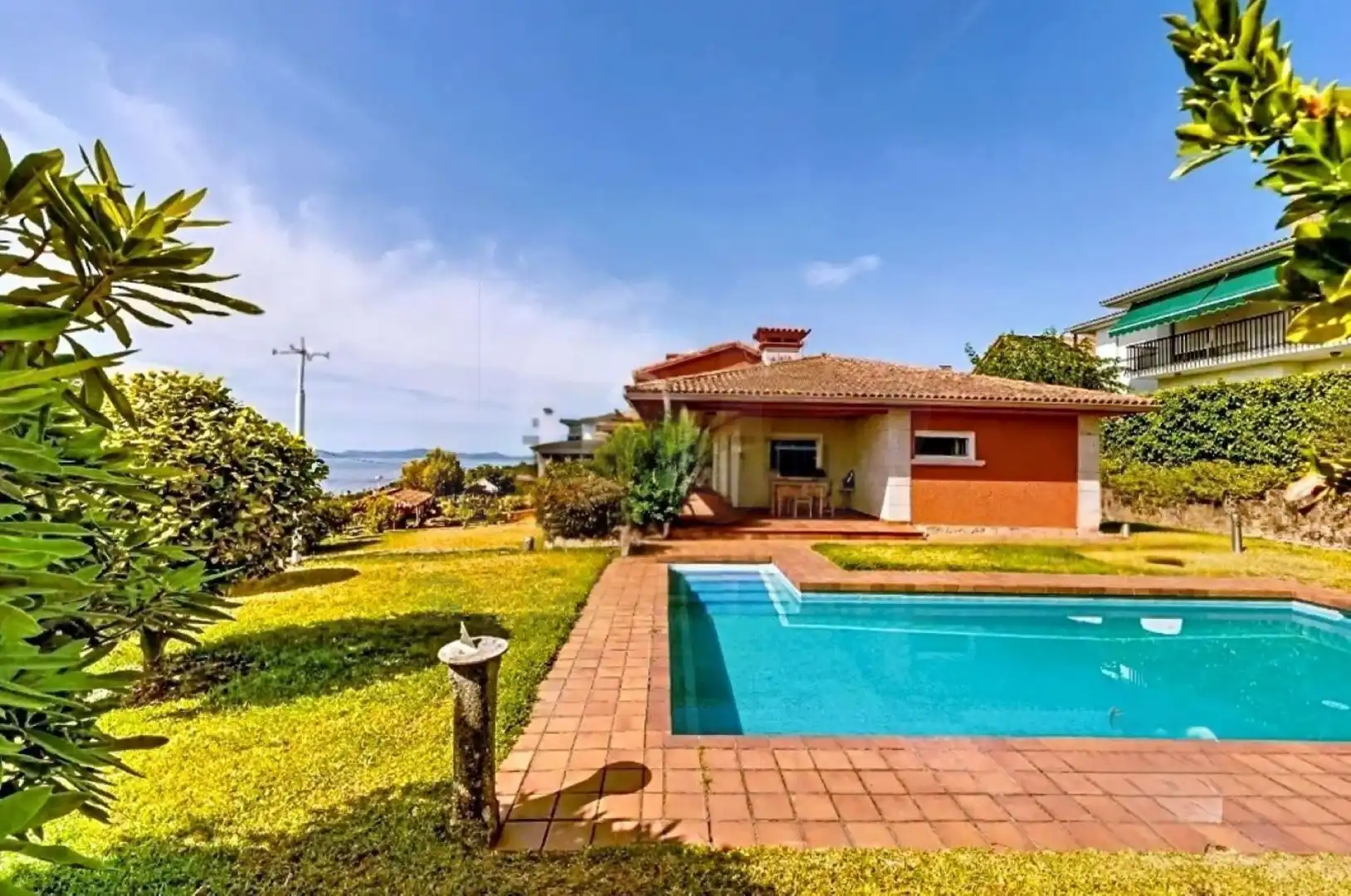 Maison avec piscine à vendre à Calle Rua Carballeza 6 6 6
