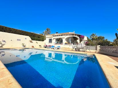 Piscina de Casa o xalet en venda en Moraira amb Aire condicionat, Calefacció i Jardí privat