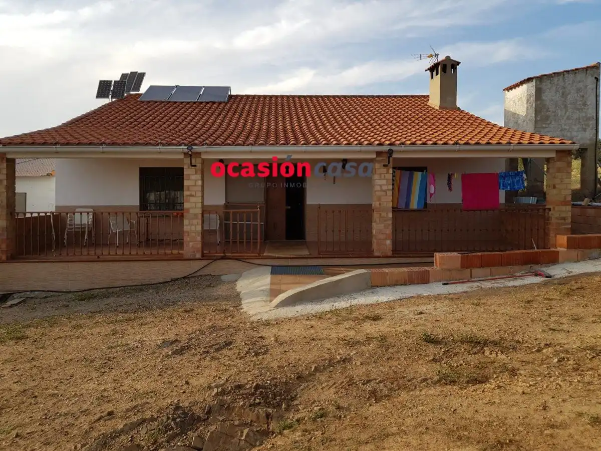 Vista exterior de Finca rústica en venta en Espiel con Piscina y Amueblado