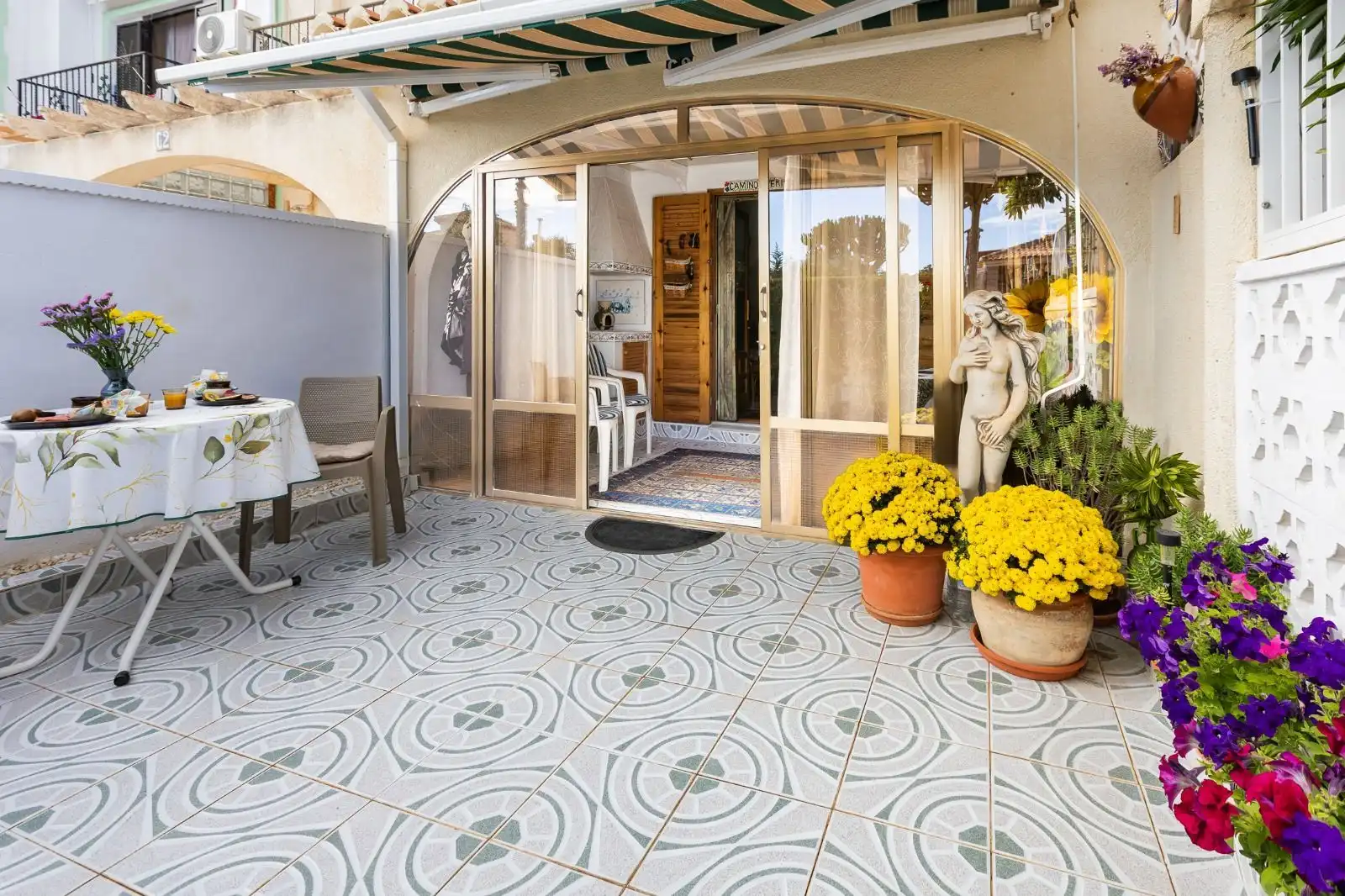 Terraza de Dúplex en venta en Torrevieja con Piscina comunitaria